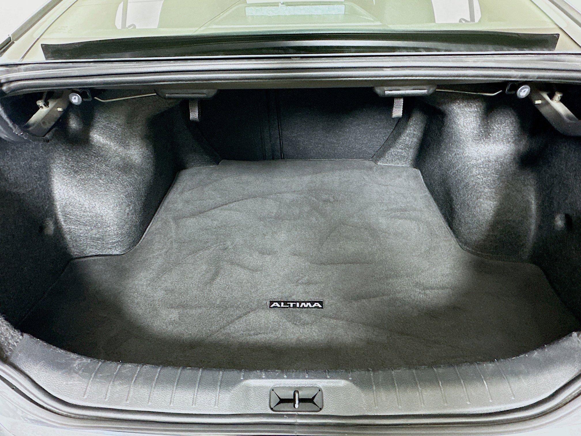 Used 2025 Nissan Altima 2.5 SV image 27