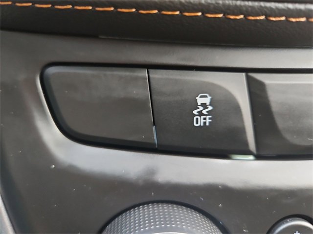 Used 2020 Chevrolet Trax LT w/ LT Convenience Package image 33