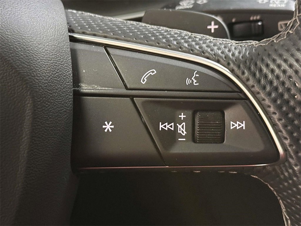 Used 2023 Audi SQ7 Prestige w/ Prestige Package image 26