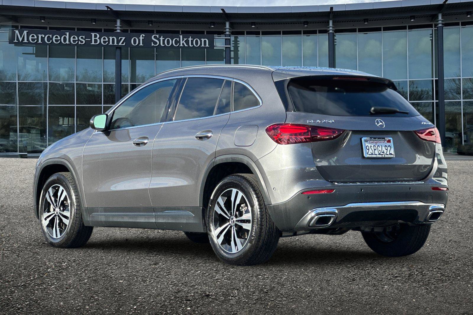 Used 2025 Mercedes-Benz GLA 250 4MATIC image 6