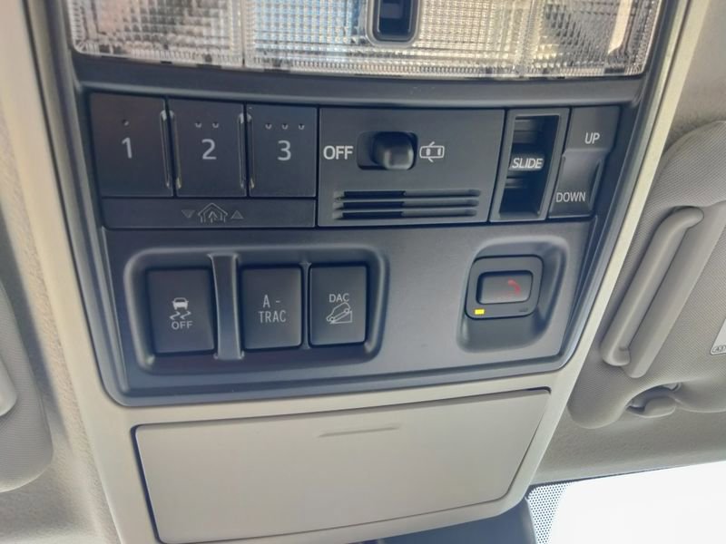 Used 2023 Toyota 4Runner SR5 Premium w/ Moonroof Package AWD/4WD image 11