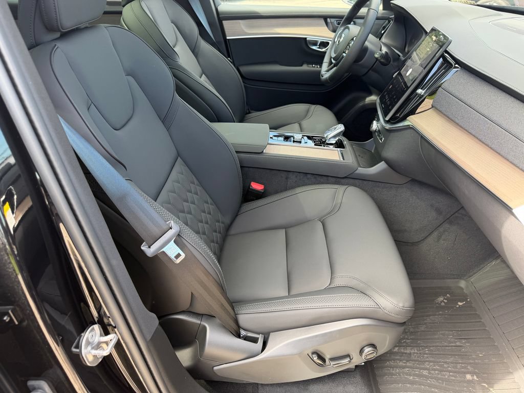 New 2026 Volvo XC90 B6 Plus w/ Protection Package Premier AWD/4WD image 9