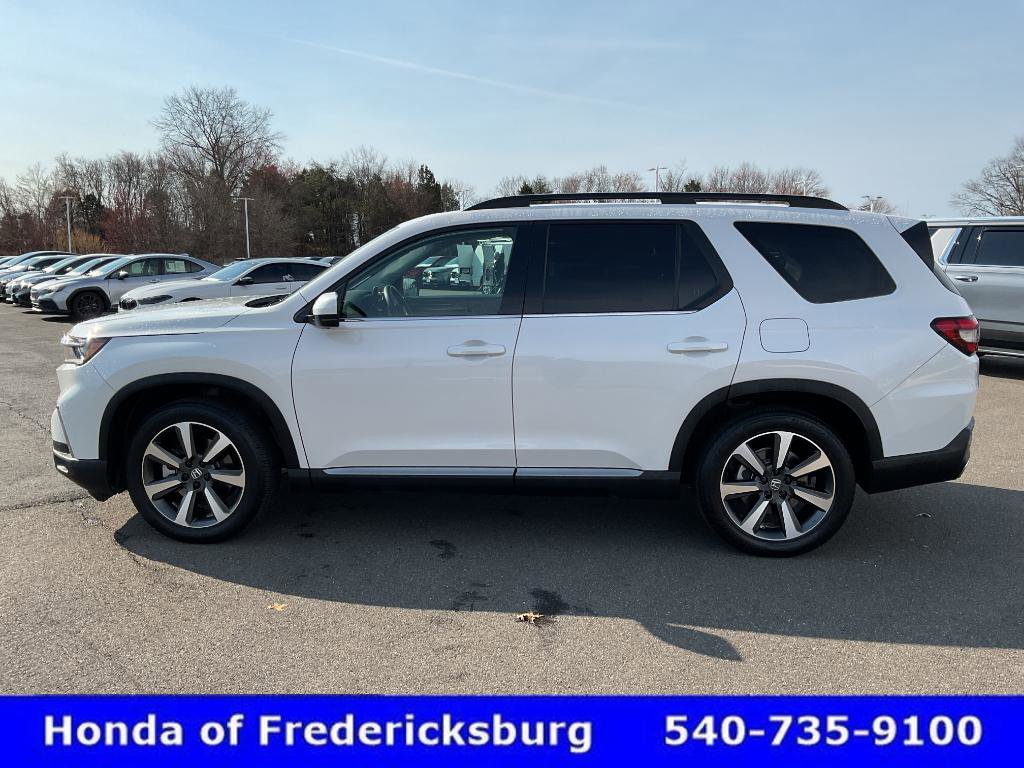 Certified 2025 Honda Pilot Elite image 3