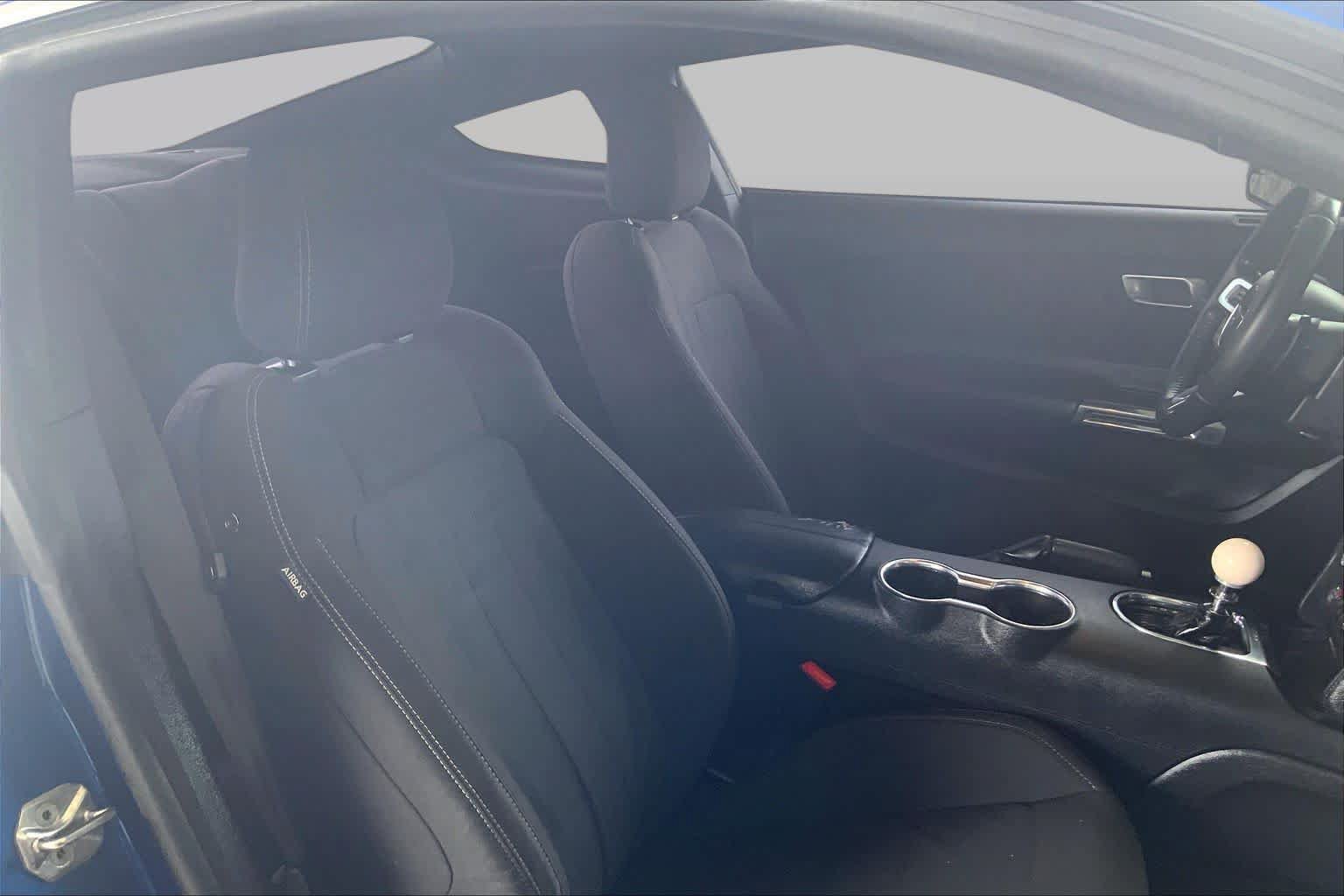 Used 2018 Ford Mustang Coupe RWD image 8