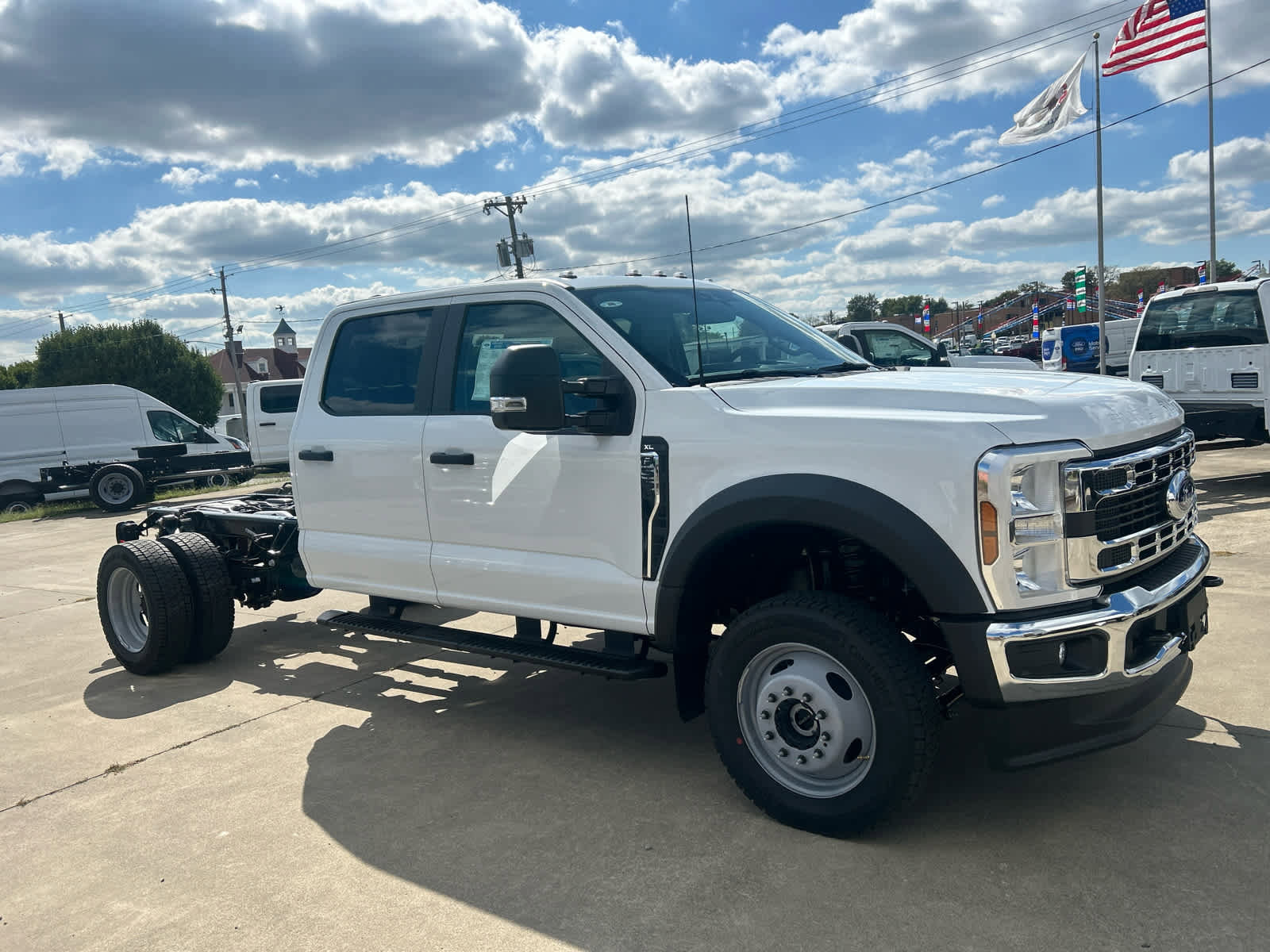 New 2026 Ford F550 XL w/ XL Chrome Package image 3