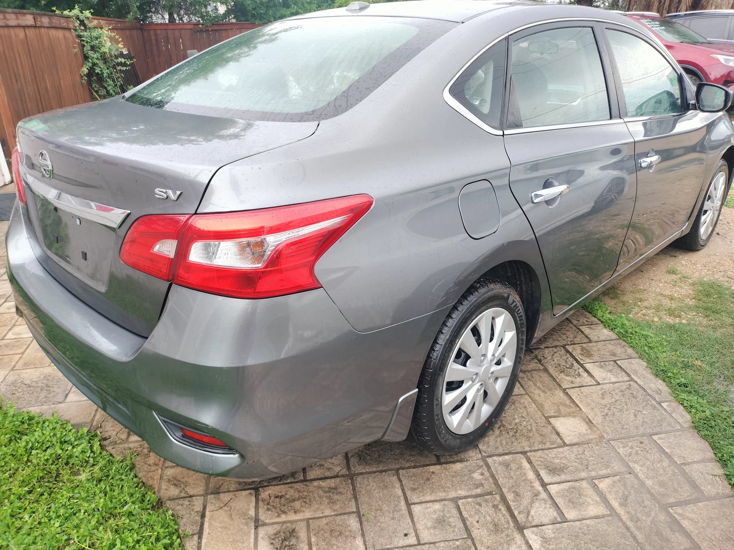 Used 2016 Nissan Sentra SV w/ All Weather Package FWD image 5