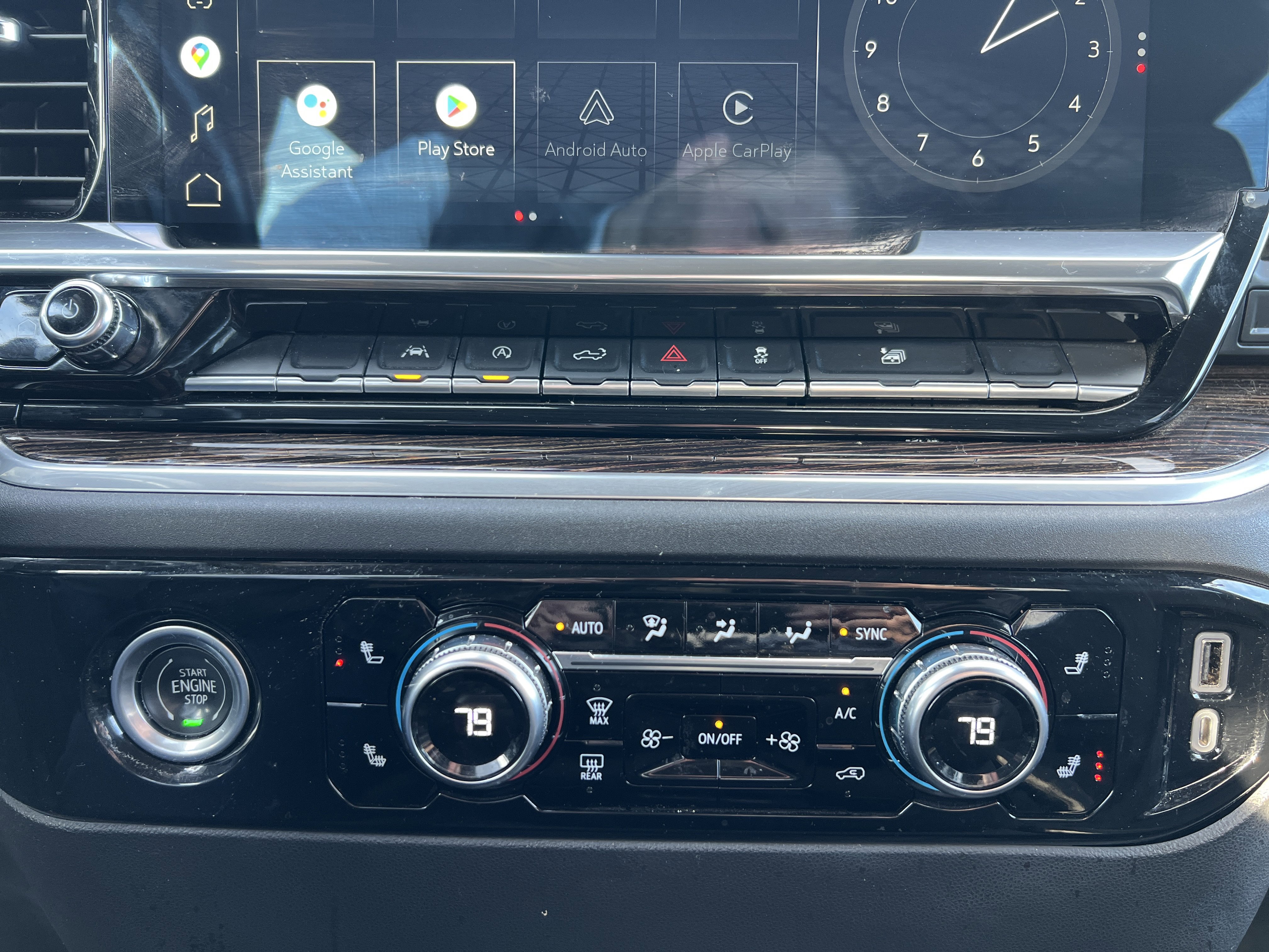 Used 2022 GMC Sierra 1500 Elevation w/ LPO, Elevation Black Package image 5