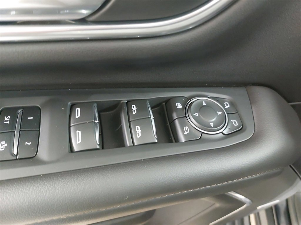 Used 2021 Chevrolet Suburban High Country image 34