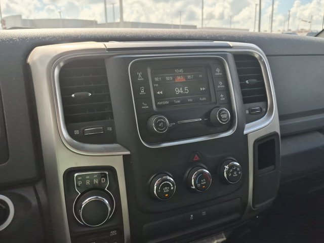 Used 2017 RAM 1500 Classic SLT AWD/4WD image 11