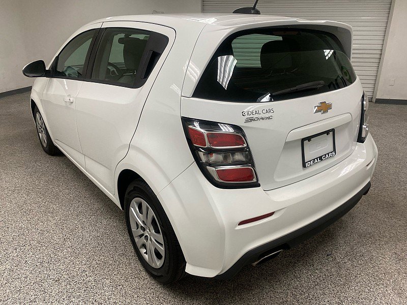 Used 2017 Chevrolet Sonic LT image 7