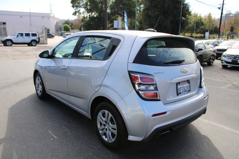 Used 2020 Chevrolet Sonic LT image 4