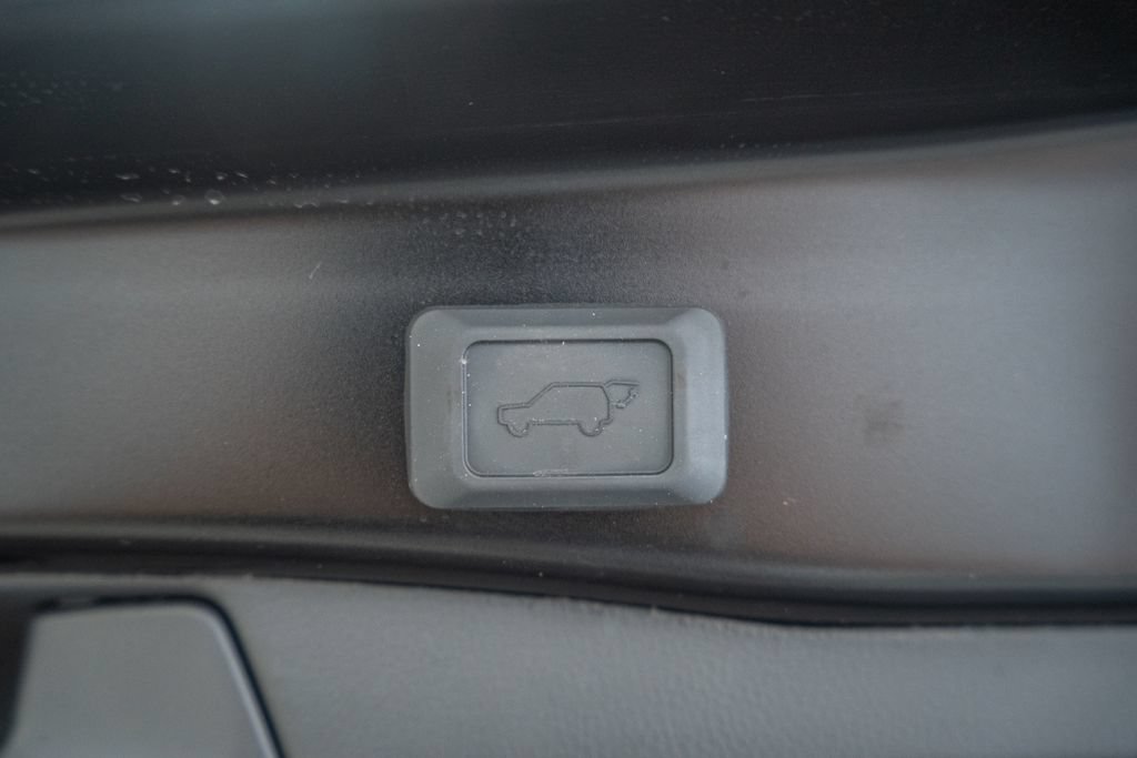 Used 2025 Toyota RAV4 XLE Premium w/ Weather Package AWD/4WD image 8