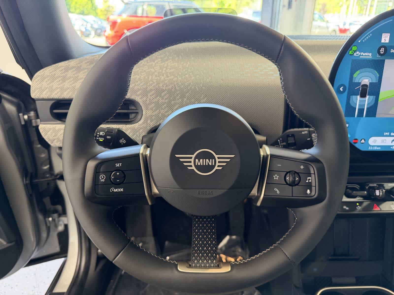 Used 2025 MINI Cooper 2-Door Hardtop FWD image 15