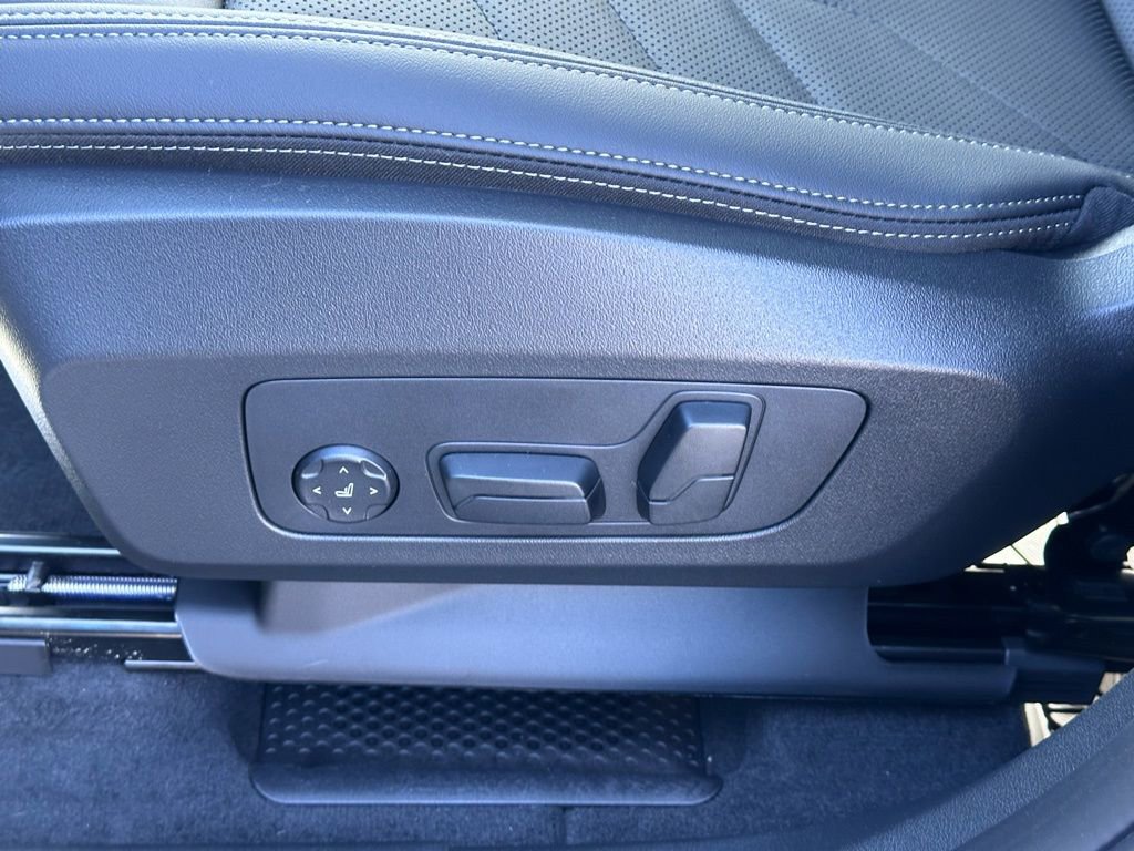 New 2026 BMW X1 xDrive28i w/ Technology Package image 15