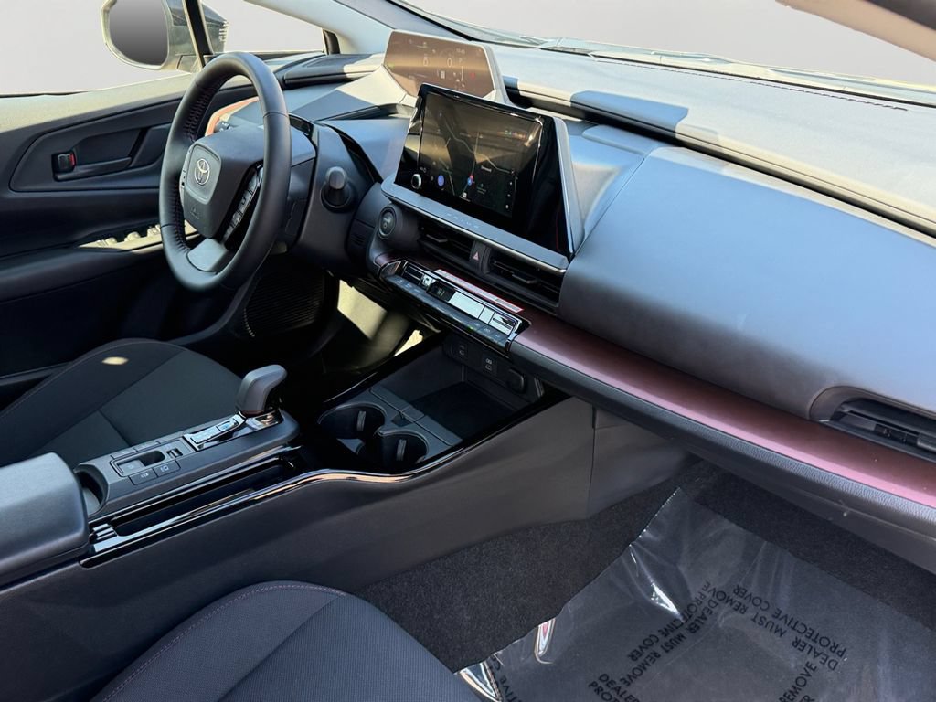 Used 2026 Toyota Prius Plug-In Hybrid FWD image 7