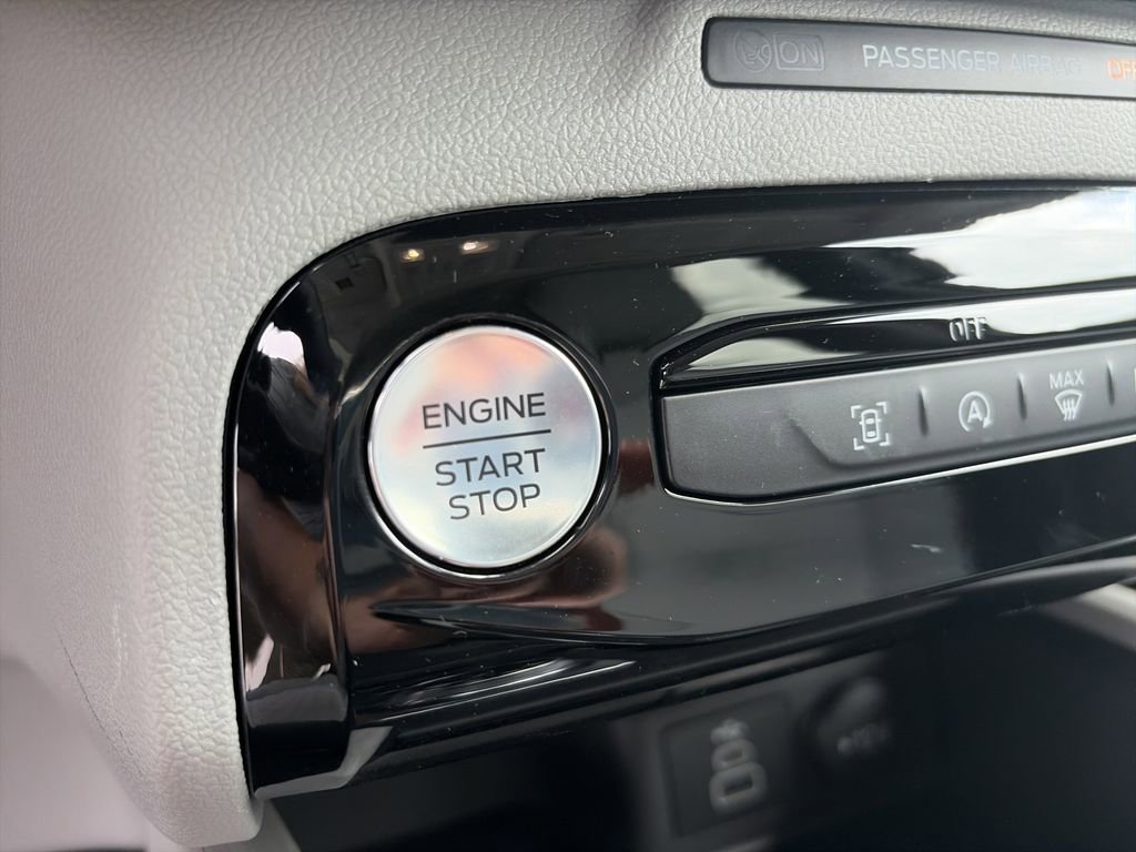Used 2025 Ford Escape Active w/ Tech Pack #1 FWD image 26