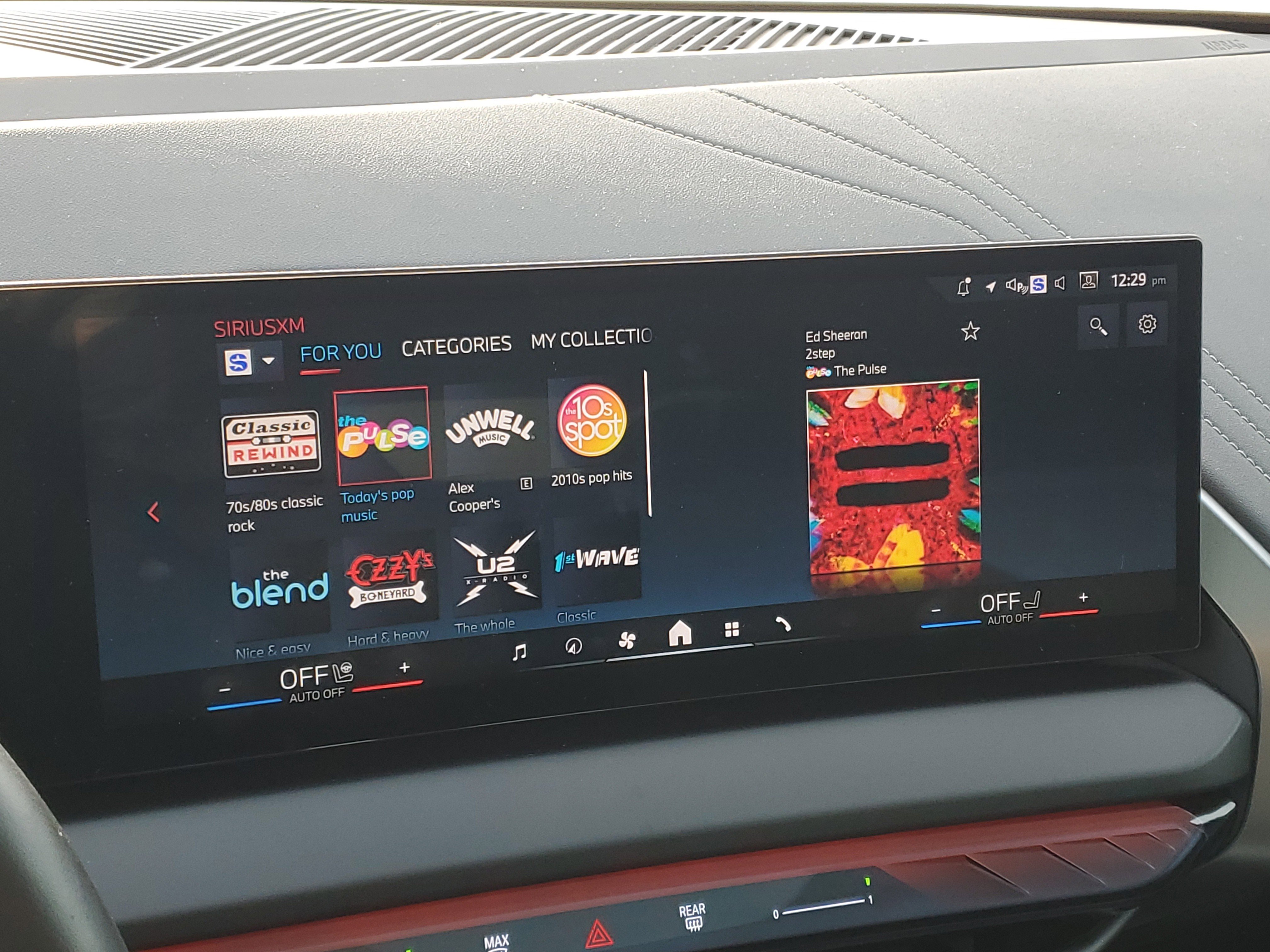 Used 2025 BMW X3 M50 w/ Premium Package image 19