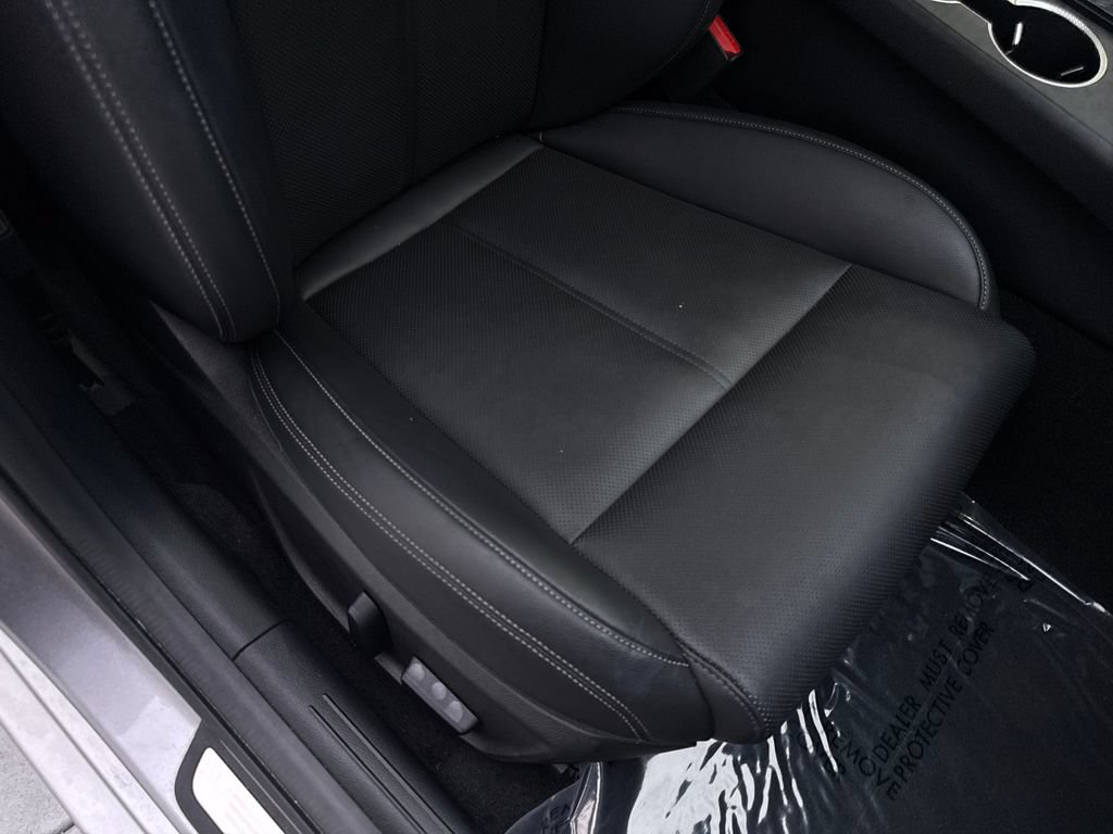 Used 2025 Genesis G70 2.5T RWD image 46