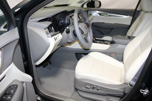 New 2025 Cadillac XT5 Premium Luxury image 4