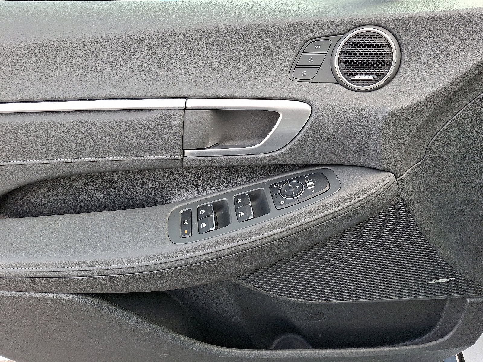 Used 2020 Hyundai Sonata Limited w/ Cargo Package image 12