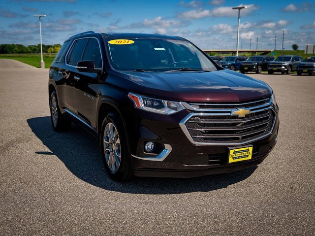Used 2021 Chevrolet Traverse Premier image 3