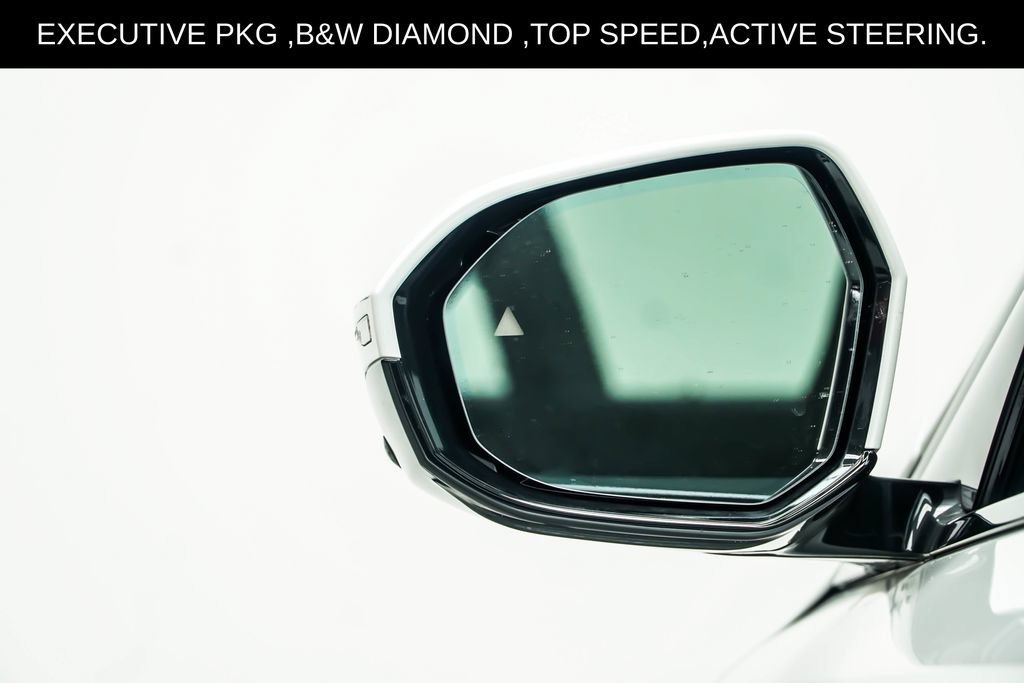 Used 2025 BMW 750e xDrive w/ Executive Package AWD/4WD image 24