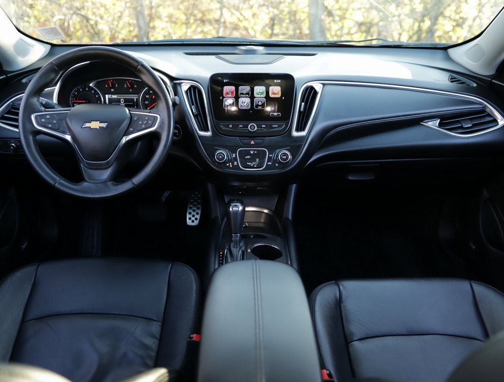 Used 2017 Chevrolet Malibu LT w/ Leather Package image 18