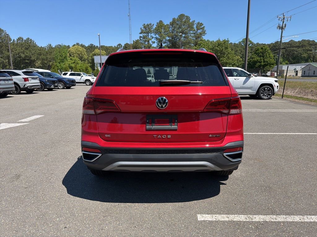 Used 2024 Volkswagen Taos SE AWD/4WD image 6