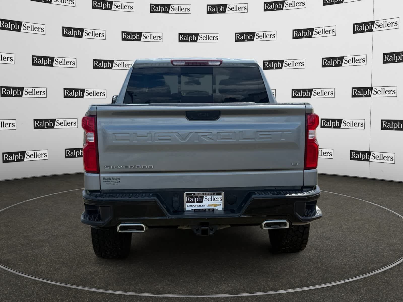 Used 2025 Chevrolet Silverado 1500 LT Trail Boss w/ Convenience Package II AWD/4WD image 5