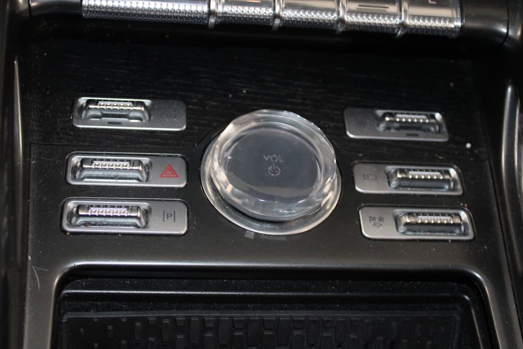 Used 2024 Lincoln Nautilus Reserve image 29