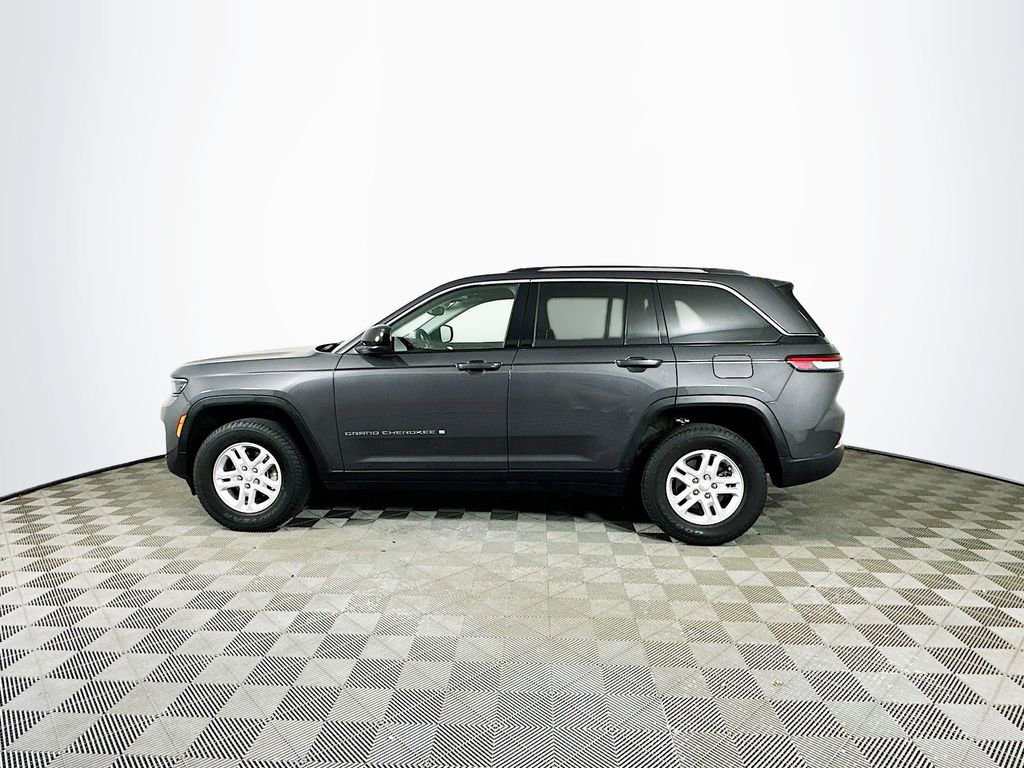 Certified 2023 Jeep Grand Cherokee Laredo image 6