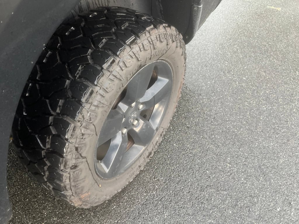 Used 2014 RAM 1500 Express w/ Black Ram 1500 Express Group AWD/4WD image 5