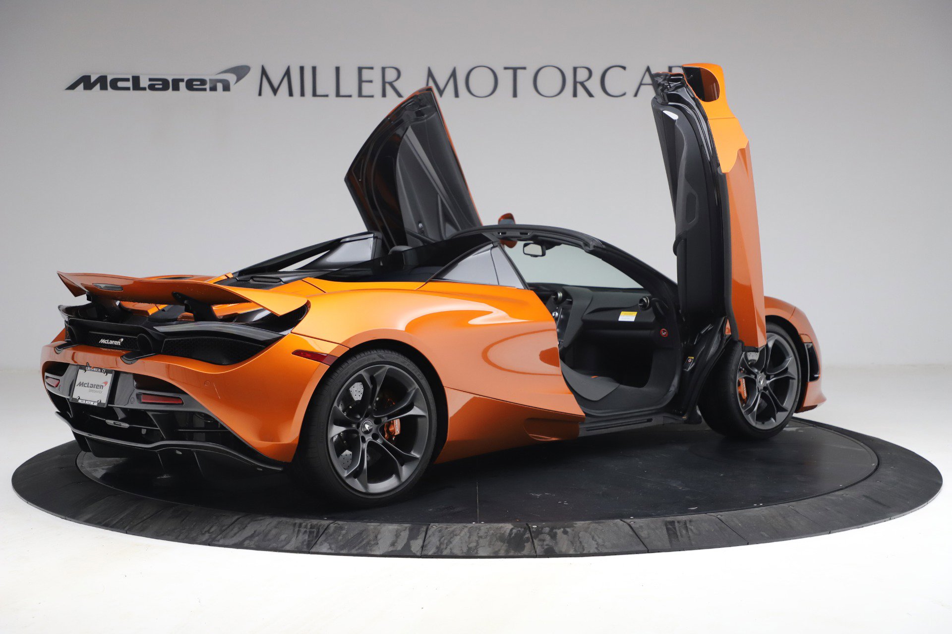 Used 2020 McLaren 720S Spider image 20