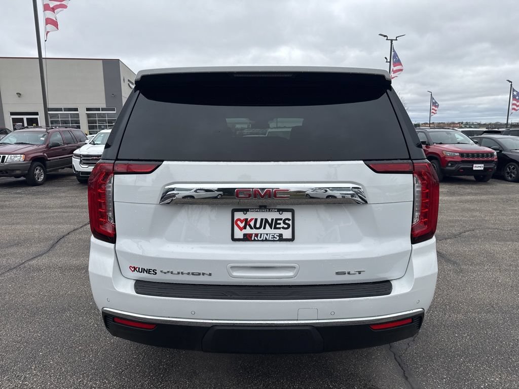 Used 2024 GMC Yukon SLT AWD/4WD image 4