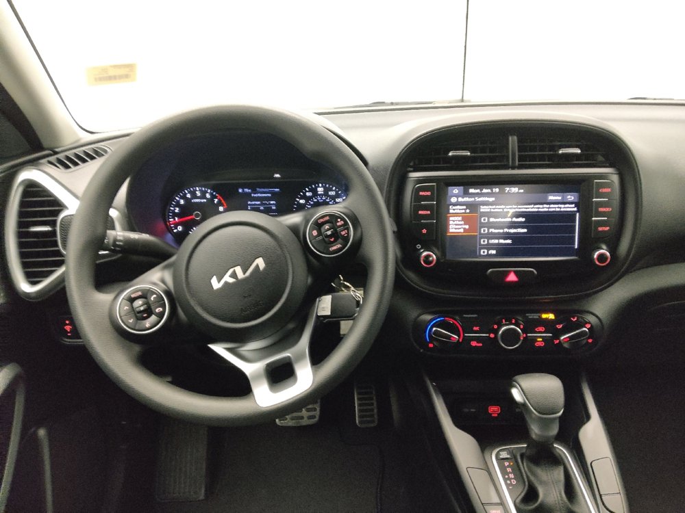 Used 2022 Kia Soul LX w/ Technology Package image 22