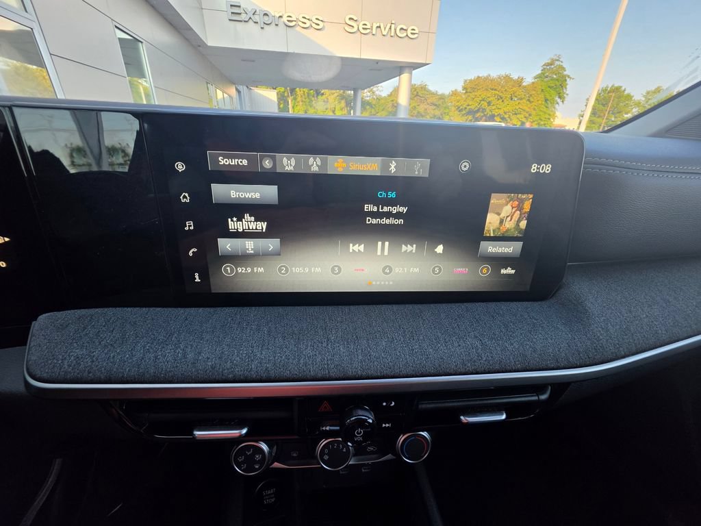Certified 2025 Nissan Kicks SV FWD image 19