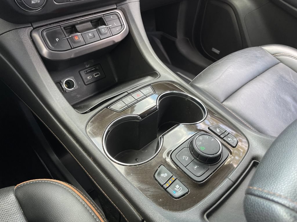 Used 2022 GMC Acadia AT4 w/ Technology Package AWD/4WD image 21