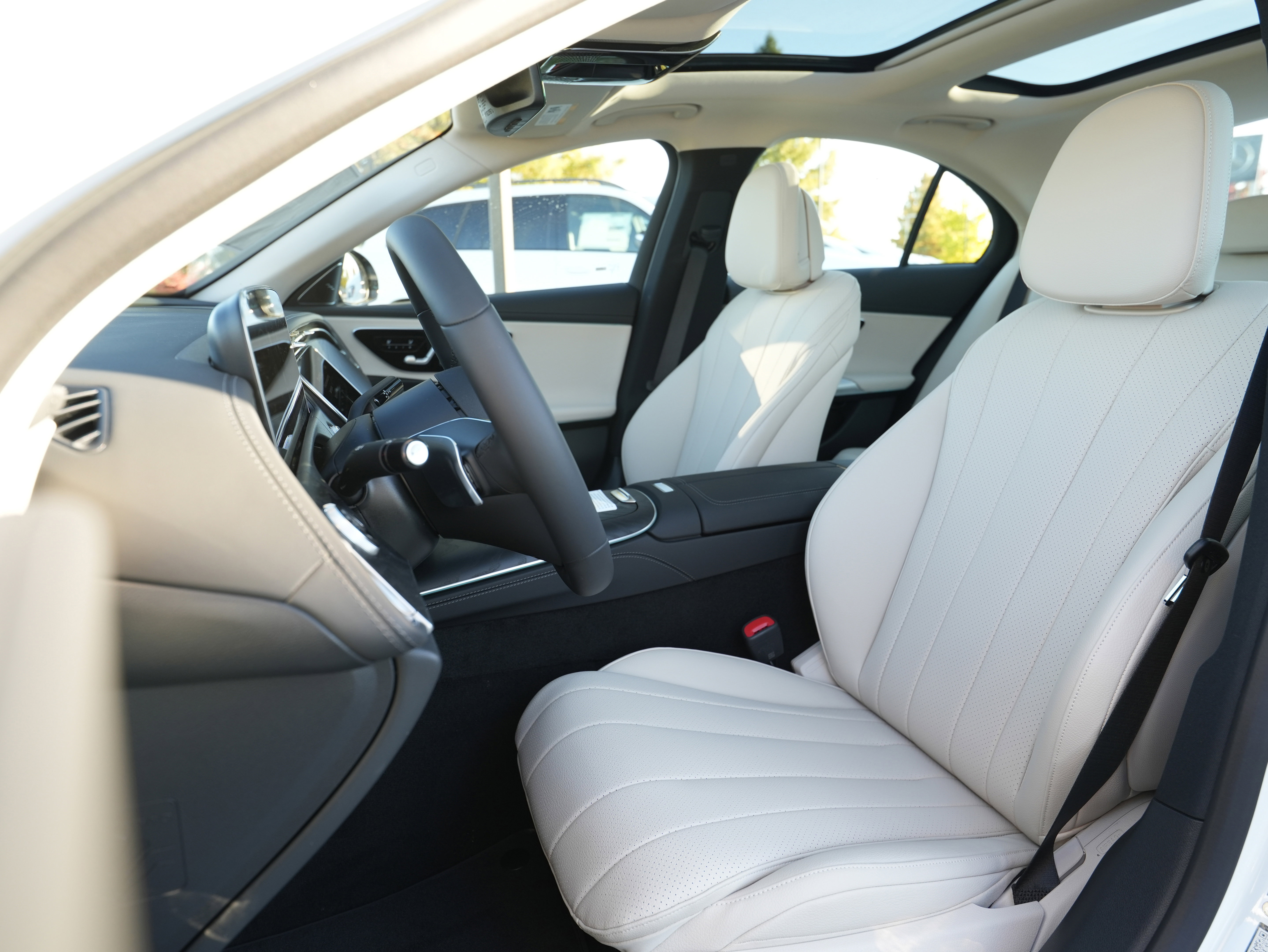 New 2026 Mercedes-Benz E 350 4MATIC Sedan image 32