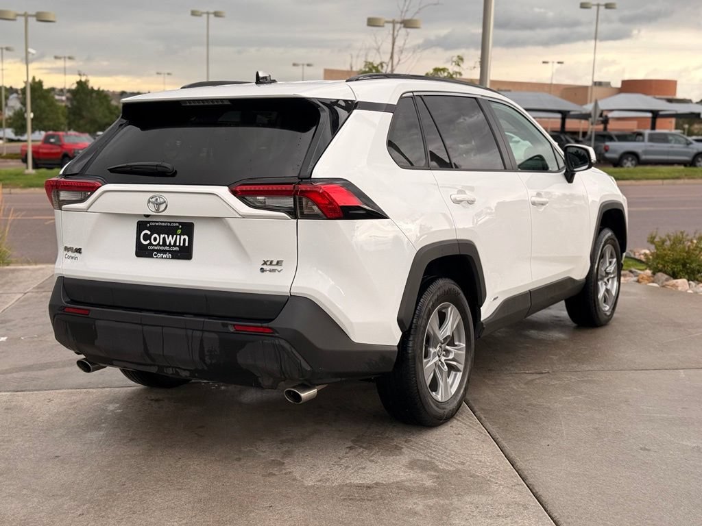 Used 2025 Toyota RAV4 XLE AWD/4WD image 8