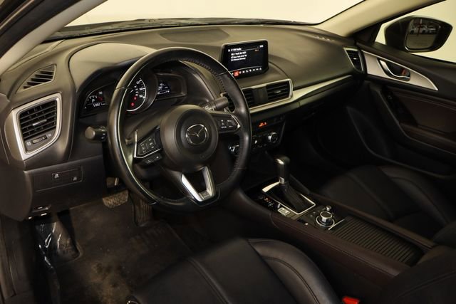 Used 2018 MAZDA MAZDA3 Touring image 25