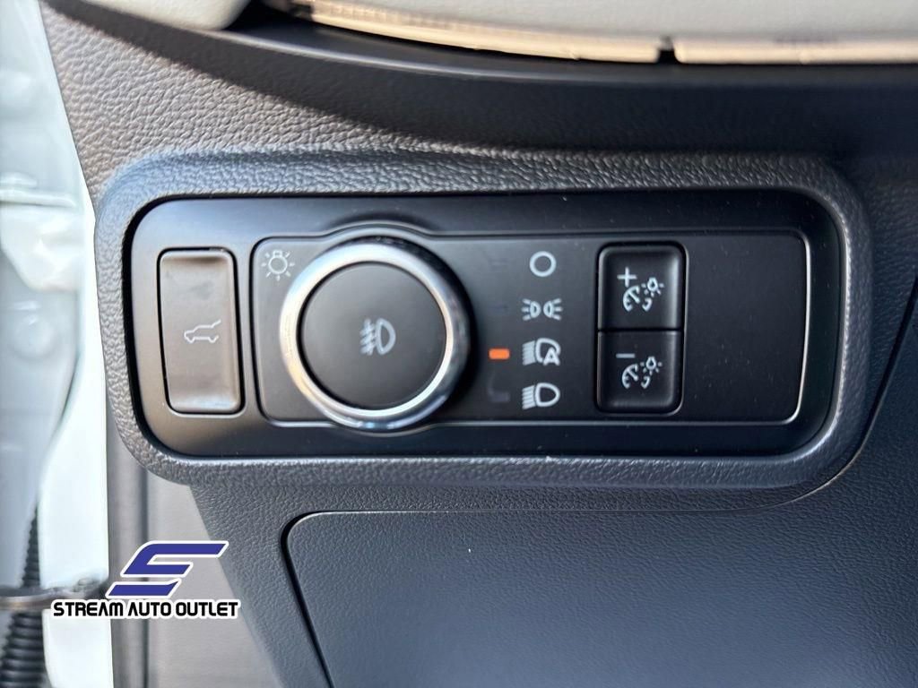 Used 2025 Ford Explorer Platinum w/ Ultimate Package image 17