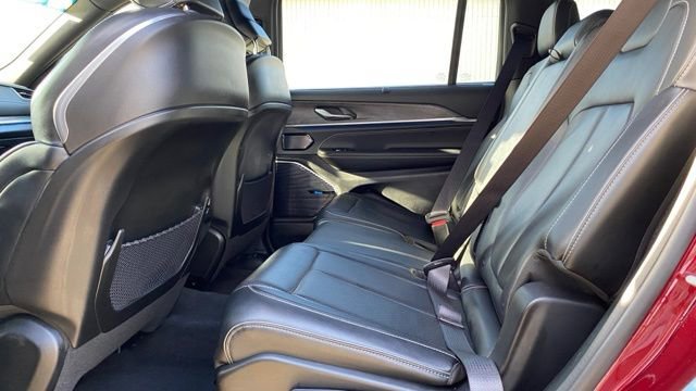 Used 2022 Jeep Grand Cherokee L Overland w/ Luxury Tech Group IV image 15