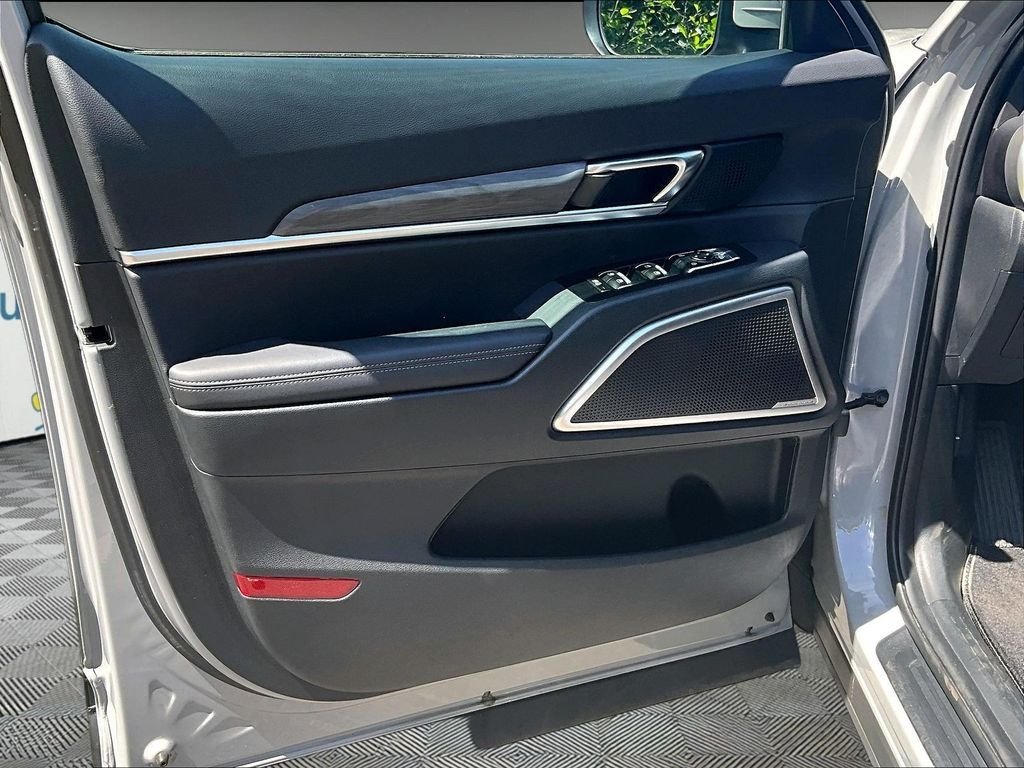 Used 2024 Kia Telluride EX X-Line AWD/4WD image 9