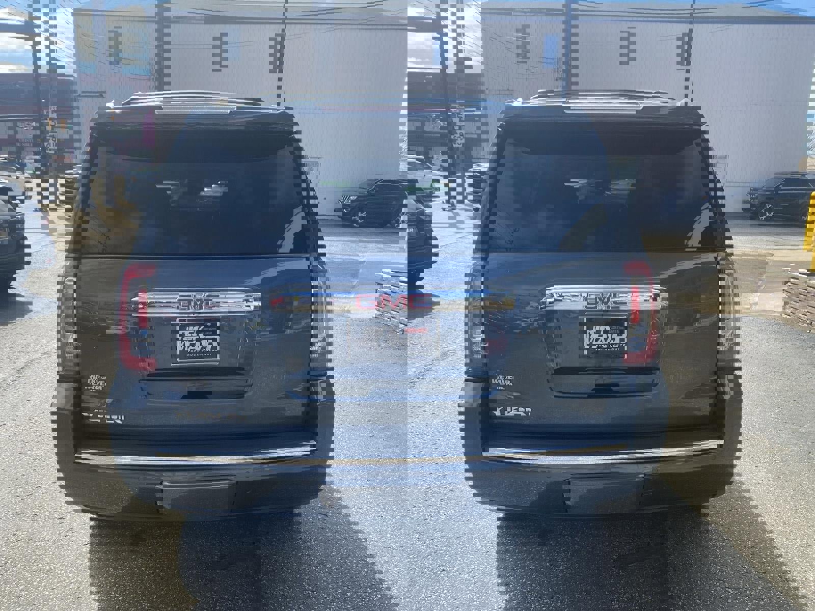 Used 2020 GMC Yukon Denali w/ Denali Premium Package image 6