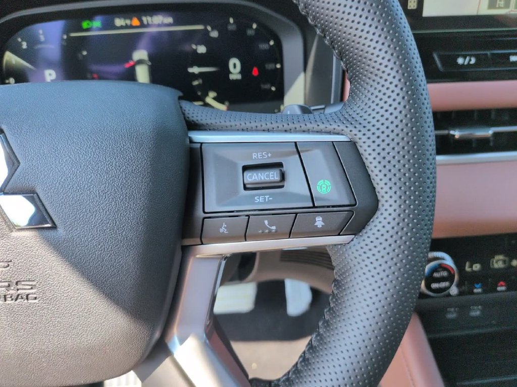 New 2026 Mitsubishi Outlander SEL AWD/4WD image 24