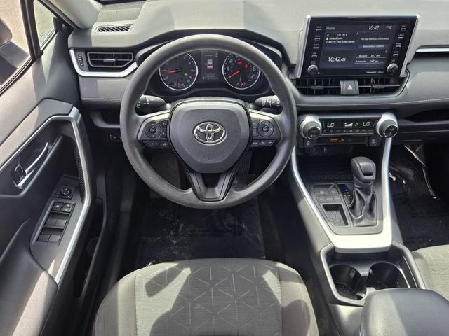 Used 2021 Toyota RAV4 XLE w/ Convenience Package FWD image 12