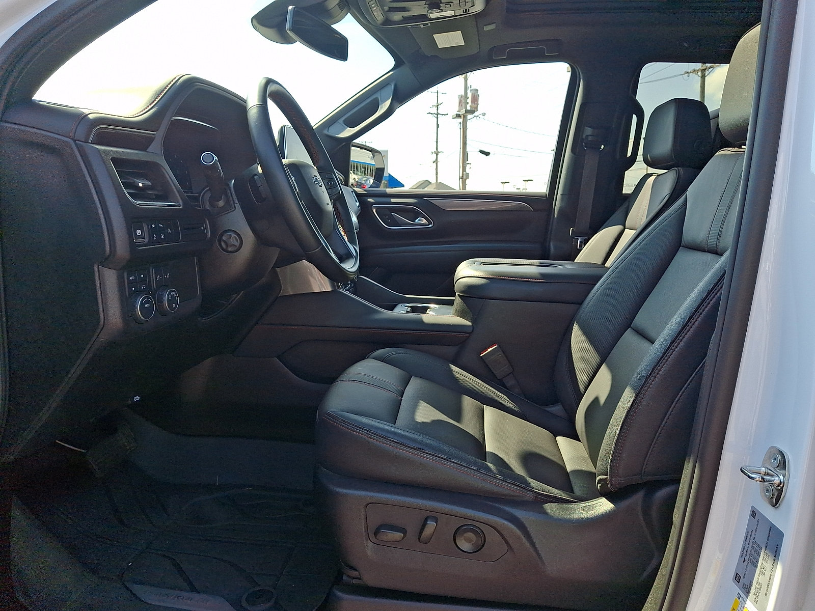 Certified 2024 Chevrolet Tahoe RST w/ Luxury Package AWD/4WD image 15