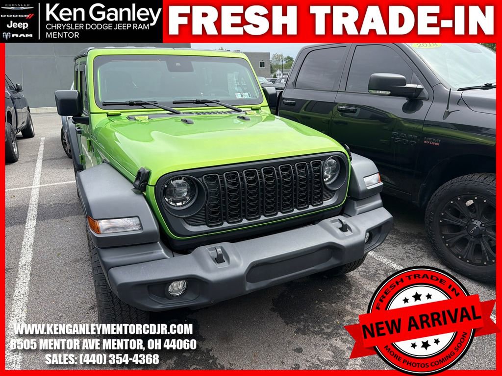 Used 2025 Jeep Wrangler Unlimited Sport AWD/4WD image 2