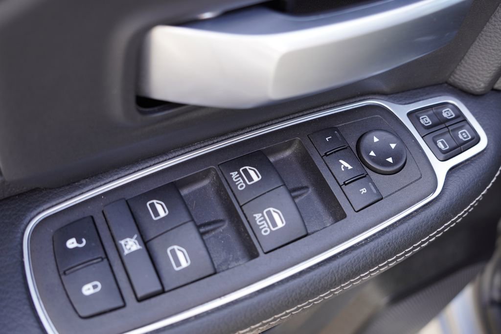 Certified 2024 RAM 2500 Big Horn w/ Night Edition image 22