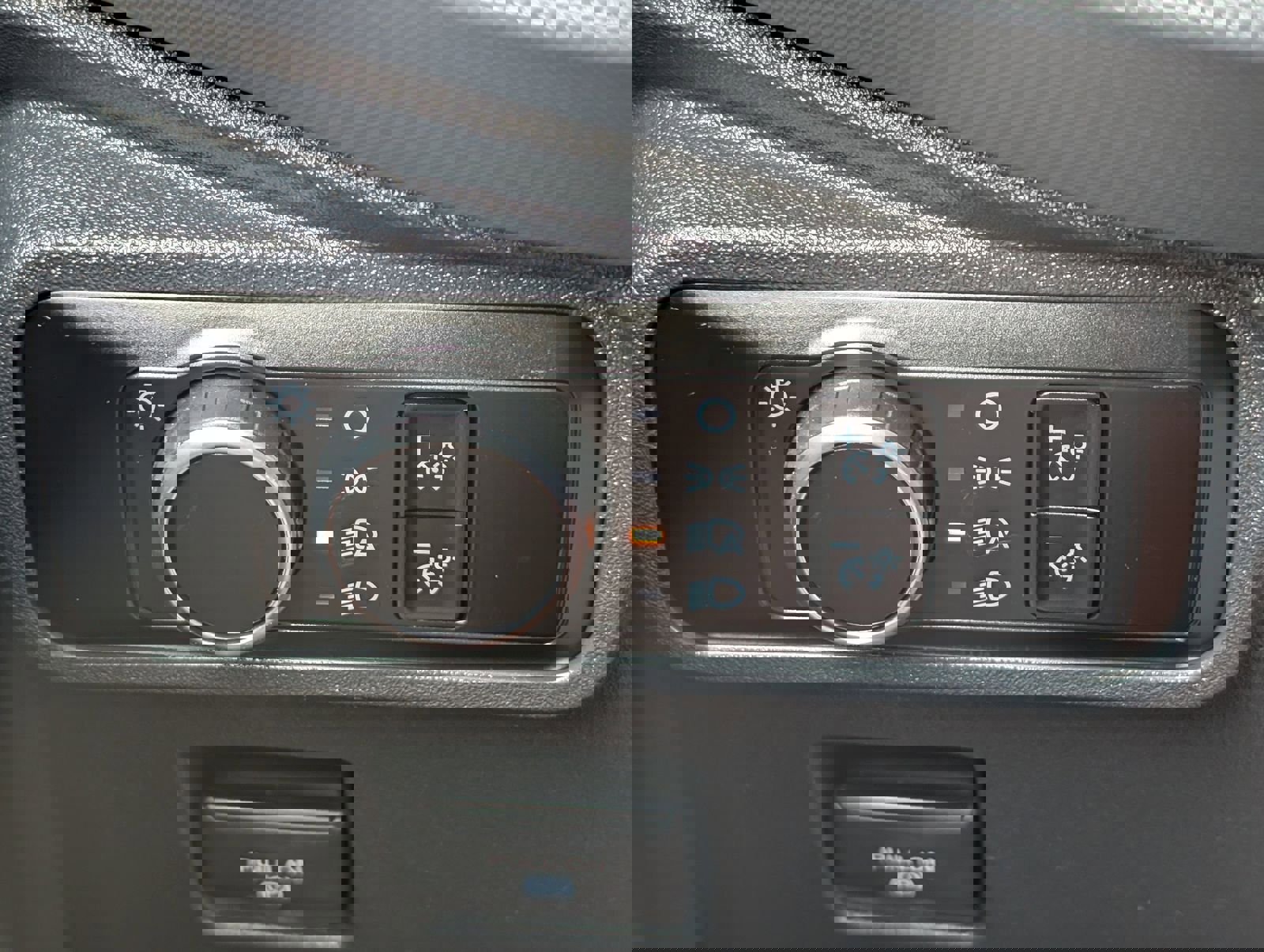 Used 2024 Ford Bronco Badlands image 20